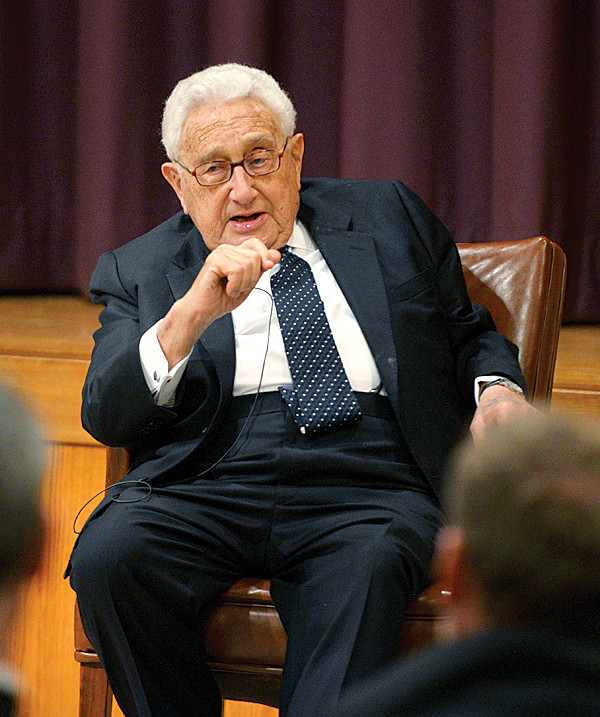 FULL ATTENTION—Seminarians from the Archdiocese of New York and Dioceses of Brooklyn and Rockville Centre, above, listen intently to former U.S. Secretary of State Dr. Henry Kissinger, inset, at St. Joseph’s Seminary, Dunwoodie, April 9. Dr. Kissinger answered questions the seminarians submitted in advance.