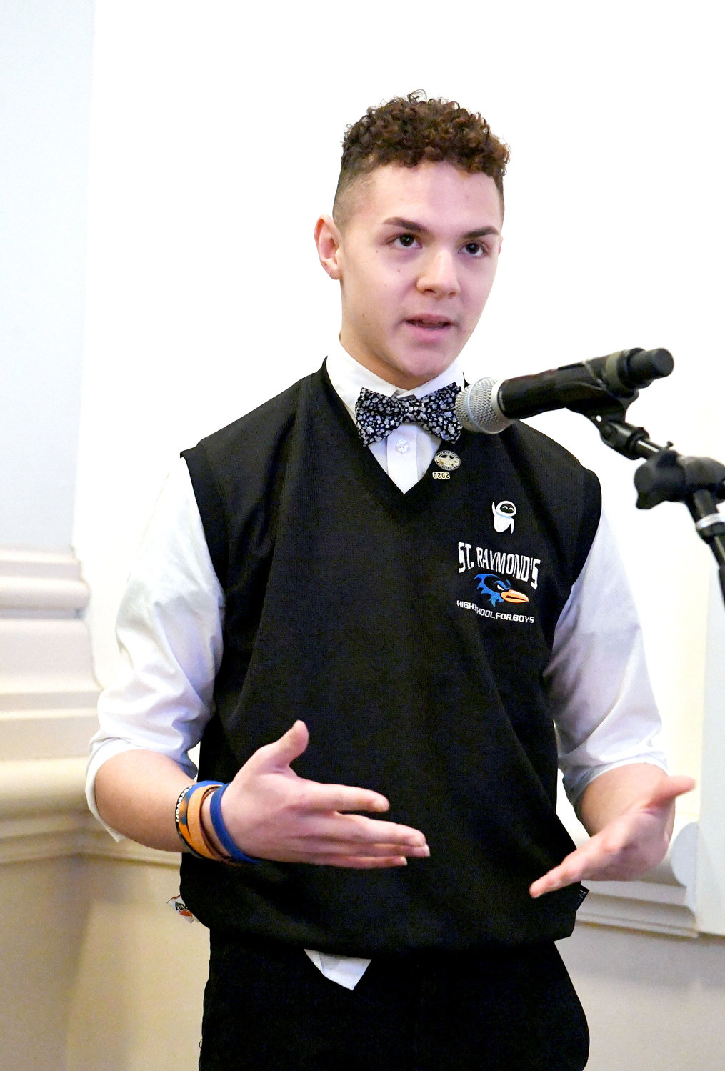 FUTURE-FOCUSED—Joeden Hernandez, a senior at St. Raymond High School for Boys in the Bronx, raises a question during the fourth annual Student Leadership Conference, “The Culture of Encounter: A Catholic Lens,” March 12 at the Sheen Center for Thought and Culture in lower Manhattan.