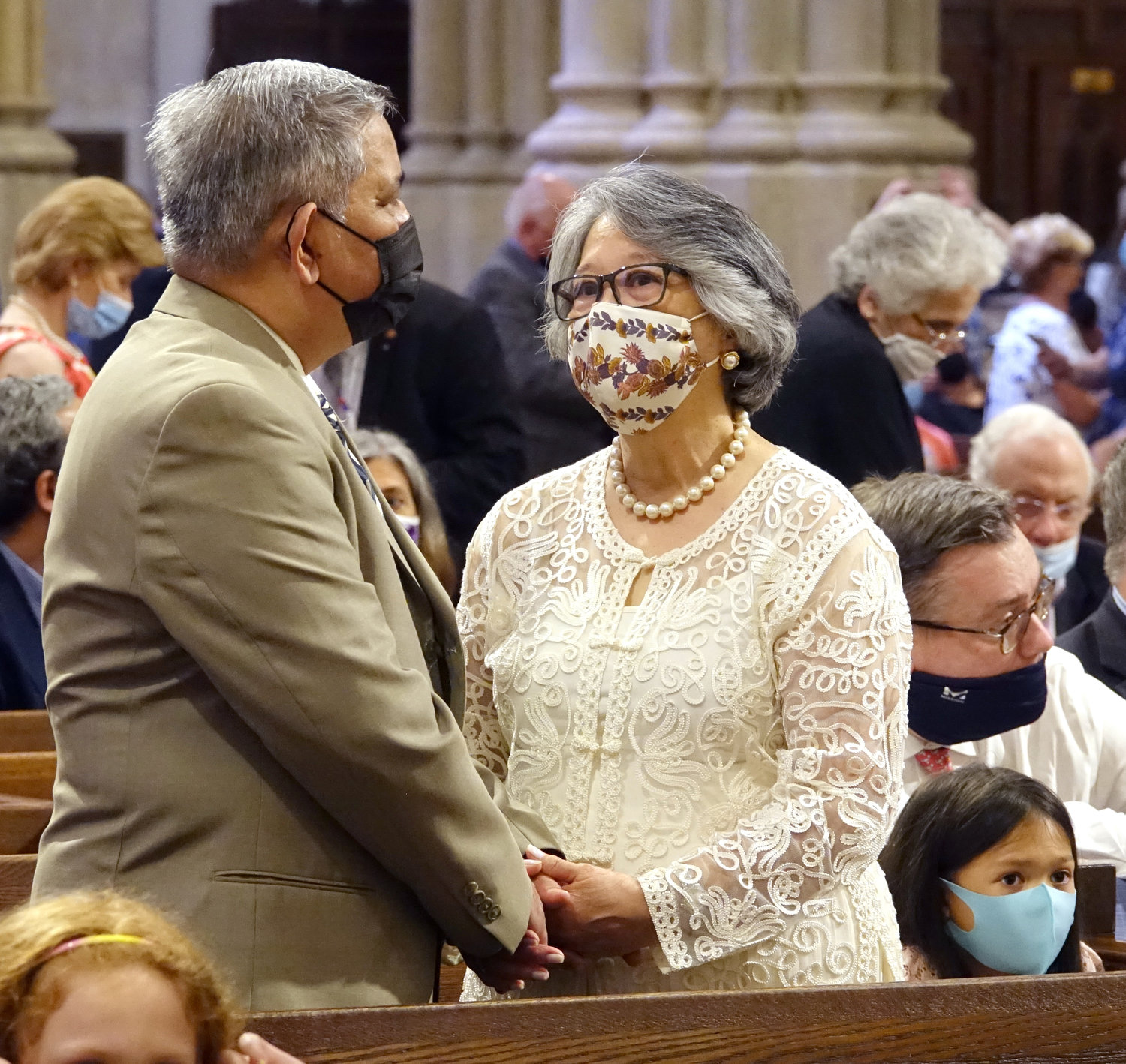 Married couples recite their vows at the Golden Jubilee Mass celebrated by Cardinal Dolan at St. Patrick’s Cathedral June 6. A total of 144 couples celebrating their 50th wedding anniversary in 2021 participated.