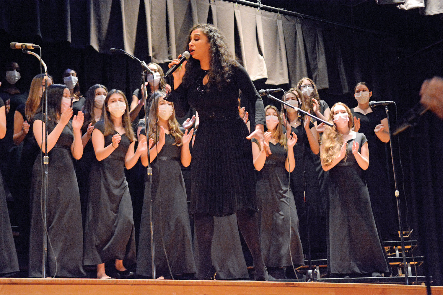 Ahmaya Knoelle Higginson performs with the student honors choir. The student honors choir had prepared by learning Gospel spirituals such as “Lift Every Voice and Sing” and “Steal Away” from La Fredrick Coaxner, the choir director of Harlem’s Abyssinian Baptist Church.